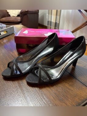 easy street Black Sparkle Peep-Toe Heels
10 Wide